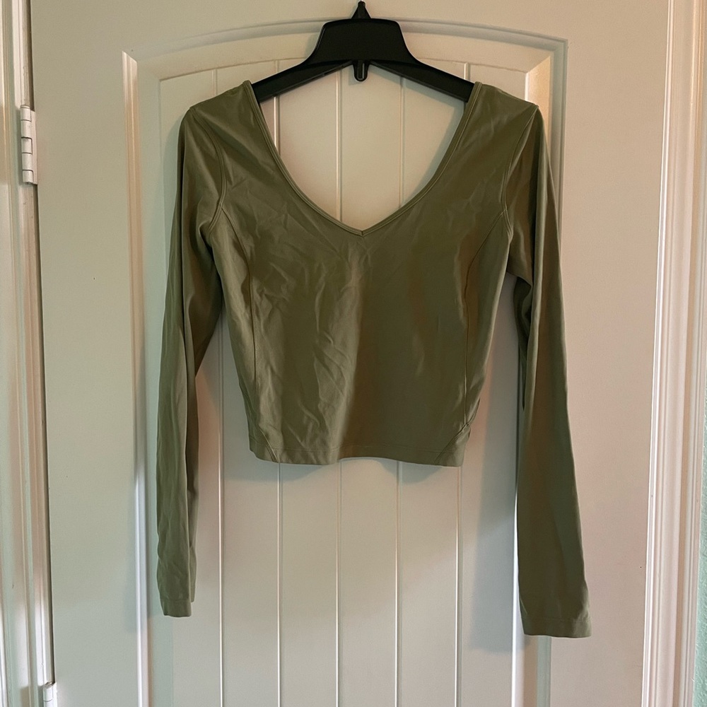Green Lululemon Long Sleeve Crop Top 🥑